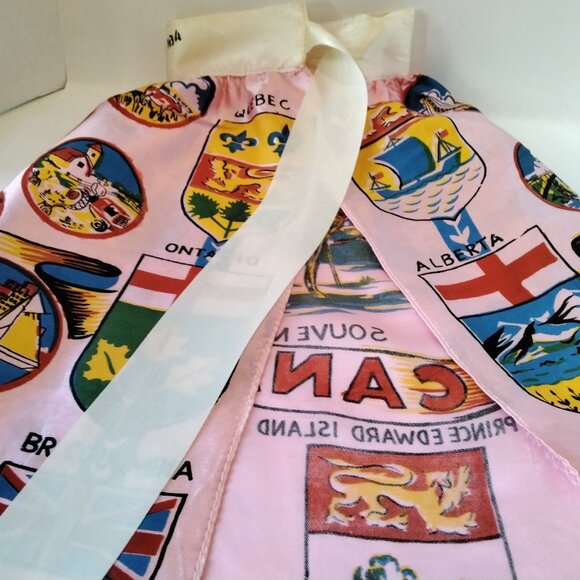 Vintage 1950s Canada Souvenir of Winnipeg Manitoba - Half Apron - Picture 6 of 7